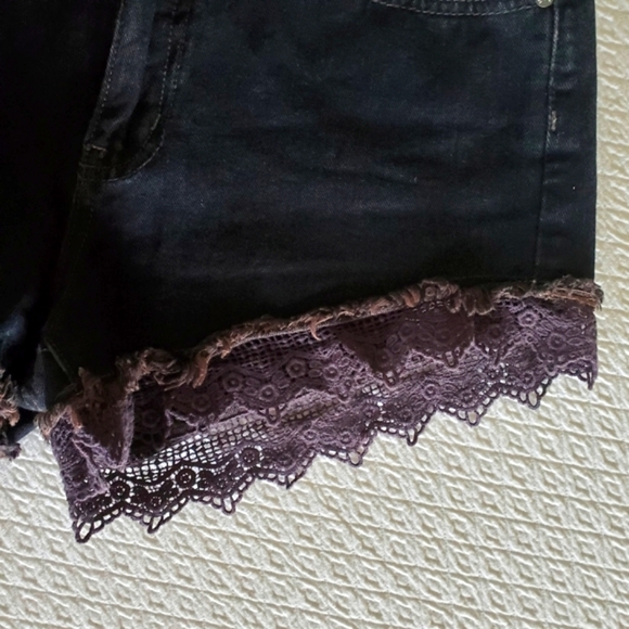 🔥( Free People ) Lace-Trimmed Denim Shorts☀️ - Picture 8 of 13
